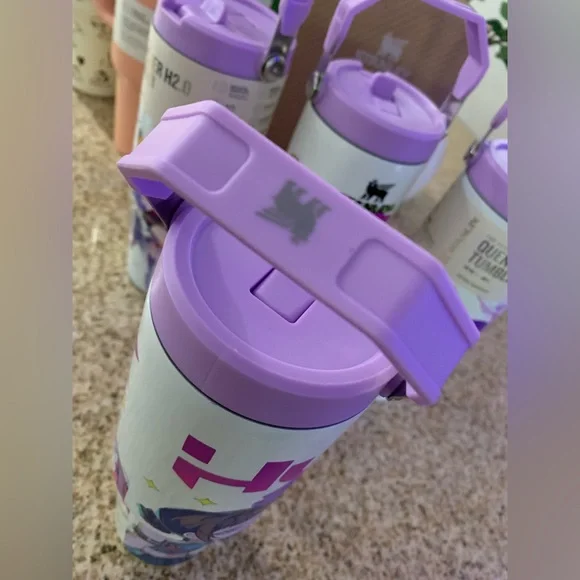 K-pop demon hunters 30oz tumbler - Picture 6 of 7